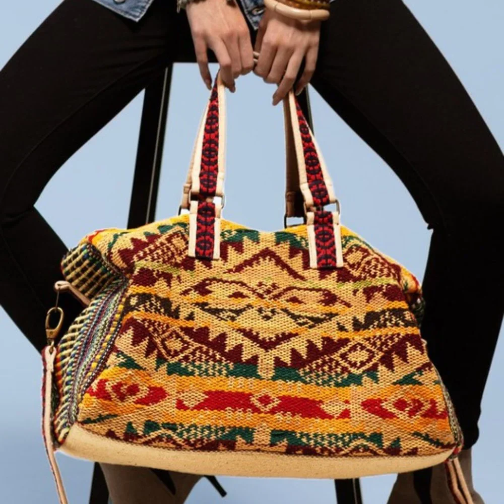 Boho Travel Bag - Ethnic Navajo Design - Handwoven from Fully Fine Cotton - Picture 9 of 11